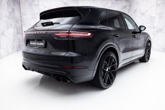 Porsche CAYENNE 4.0 Turbo | Pano | 4W Sturing | 22" GT | Burmester | Carbon