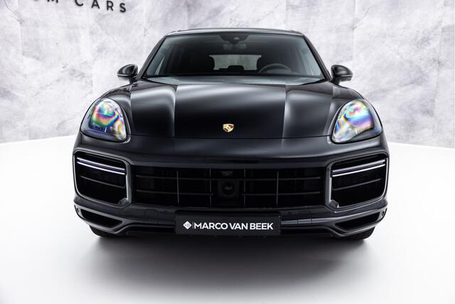 Porsche CAYENNE 4.0 Turbo | Pano | 4W Sturing | 22" GT | Burmester | Carbon