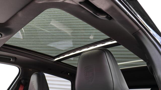 Porsche CAYENNE 3.0 E-Hybrid SportDesign | Head-up | Achterasbesturing | Panoramadak | BOSE Sound | Sportuitlaat | BOSE Sound