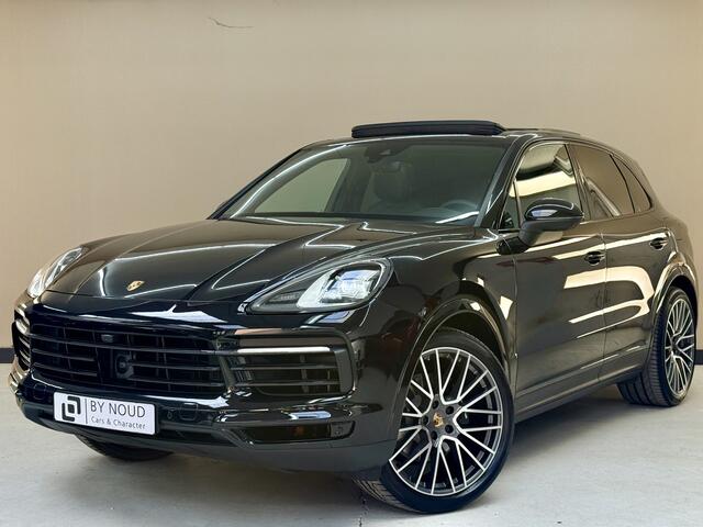 Porsche CAYENNE 3.0 E-Hybrid, 463Pk, 2021, 2de eigenaar, Dealer onderhouden, Panoramadak, Volledig leder, 18 voudig verstelbare stoelen, 360" camera, Sport chrono, Stoelverwarming, Apple carplay, Blind spot, Adaptieve cruise control,