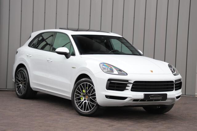 Porsche CAYENNE 3.0 E-Hybrid | 462PK | Pano | Adaptief-onderstel | Memory | Bose | Matrix-led | Sport-chrono | Stoelverwarming | 2020.