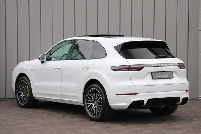 Porsche CAYENNE 3.0 E-Hybrid | 462PK | Pano | Adaptief-onderstel | Memory | Bose | Matrix-led | Sport-chrono | Stoelverwarming | 2020.