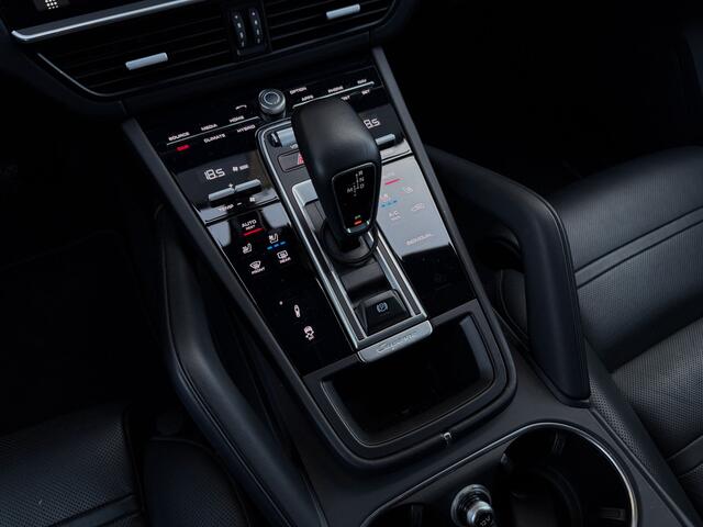 Porsche CAYENNE Coupé 3.0 E-Hybrid SportDesign l Matrix l Head-Up l Soft Close l Pano l Stoelkoeling