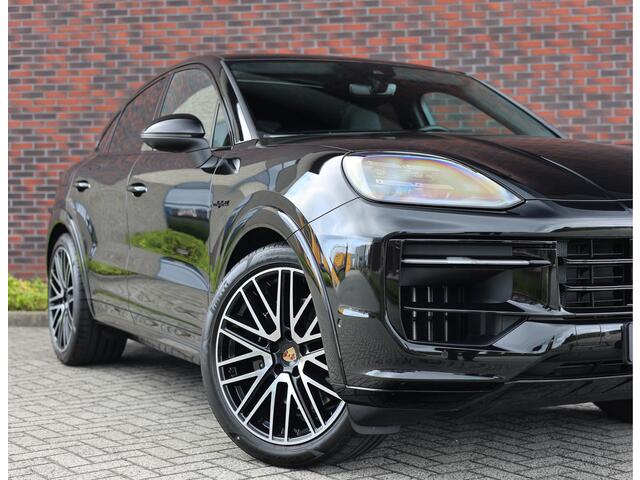 Porsche CAYENNE Coupé 3.0 E-Hybrid *4wielsturing*Pano*Trekhaak*Sport Chrono*