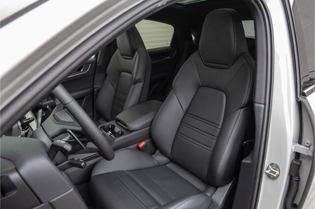 Porsche CAYENNE Coupé 3.0 S E-Hybrid 520pk Sport-Design, Bose, Sportstoelen, Passenger Display, Adaptive Cruise, 2025