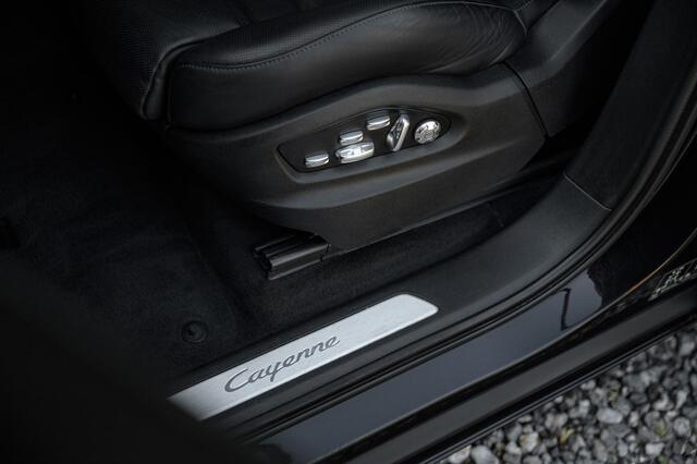 Porsche CAYENNE 3.0 E-Hybrid SportDesign | 22inch | StoelClimate | BOSE | SportUitl