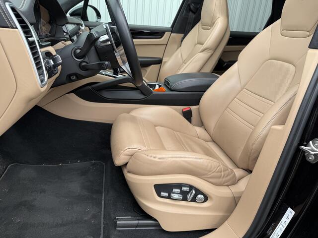 Porsche CAYENNE 3.0 E-Hybrid*462PK*DEALER-OH*PANO*ACC*PDLS*THAAK*