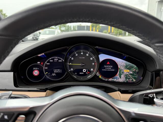 Porsche CAYENNE 3.0 E-Hybrid*462PK*DEALER-OH*PANO*ACC*PDLS*THAAK*