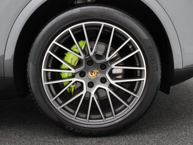 Porsche CAYENNE 3.0 E-Hybrid 463 Pk Automaat | 360° Camera | Trekhaak | Bose Audio | Panorama Dak | Adaptive Cruise | Volledig Leder | LED | 21 Inch | 55.904 Km!!