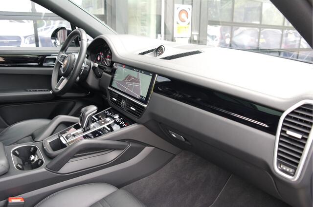 Porsche CAYENNE Coupe 2.9 S 441PK Sport Chrono | Dealer Onderhouden | Head-Up | Pano | Trekhaak