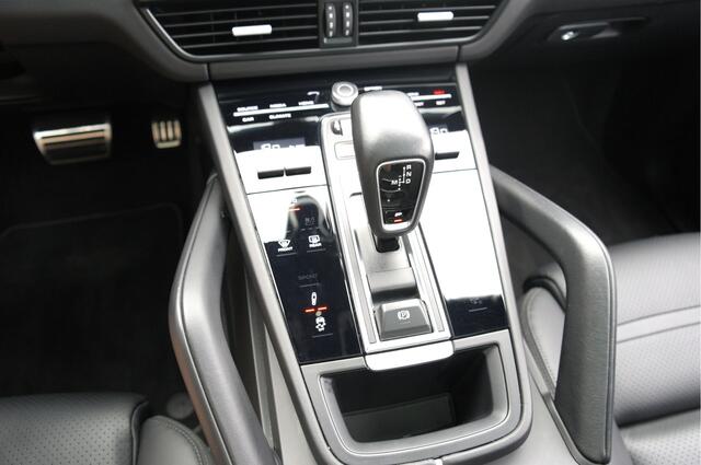 Porsche CAYENNE Coupe 2.9 S 441PK Sport Chrono | Dealer Onderhouden | Head-Up | Pano | Trekhaak