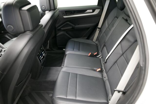 Porsche CAYENNE 3.0 E-Hybrid |Pano|Krijt|SportChrono|Dodehoek|