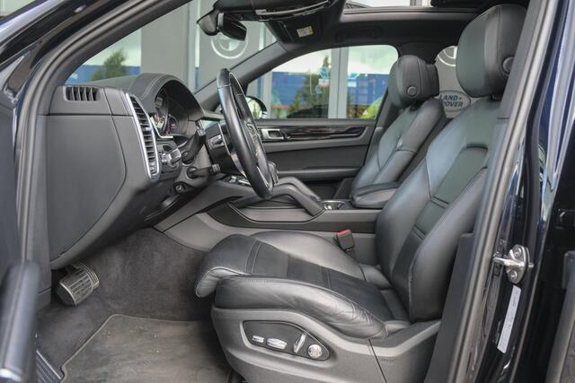 Porsche CAYENNE S 2.9 V6 441pk Panoramadak Luchvering Matrix led Comfortstoelen Memory Camera 21" LMV