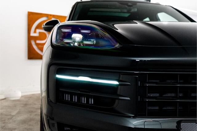 Porsche CAYENNE 3.0 E-Hybrid Facelift 470PK | Luchtvering | Pano | Bose | Chrono | Sfeer | 24 MND Garantie
