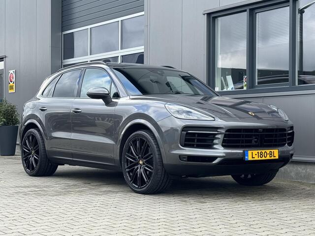 Porsche CAYENNE 3.0 340 PK | Achteras besturing | Pano dak | Trekhaak | Leder dashboard | Luchtvering
