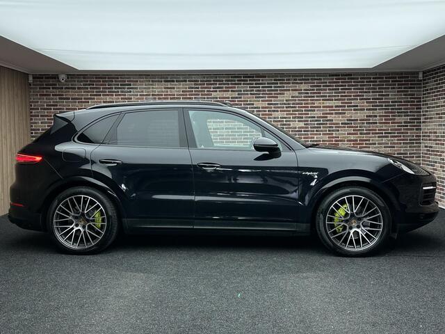 Porsche CAYENNE 3.0 E-Hybrid Panorama SportUitlaat Dealer Approved GARANTIE!