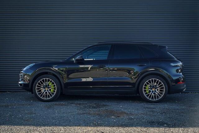 Porsche CAYENNE 3.0 E-Hybrid / Pano / Massage / Trekhaak / Luchtvering / Rear Seat Entertainment