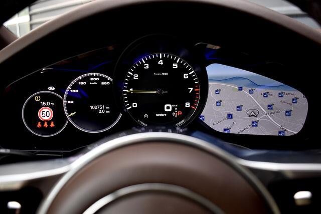 Porsche CAYENNE Coupé 3.0 E-Hybrid 462pk SportDesign | ACC | Head-Up | Bose | Trekhaak wegk. | Panoramadak | 360 Camera |