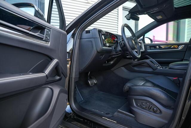 Porsche CAYENNE Coupé 3.0 E-Hybrid SportDesign Carbon | 4x Display incl. Passagiersdisplay & HUD Bose 22""