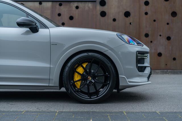 Porsche CAYENNE Coupé 4.0 Turbo E-Hybrid GT | TECHART | Achterasbesturing | HUD | ACC | Burmester | Bijrijdersdisplay | 18-weg |