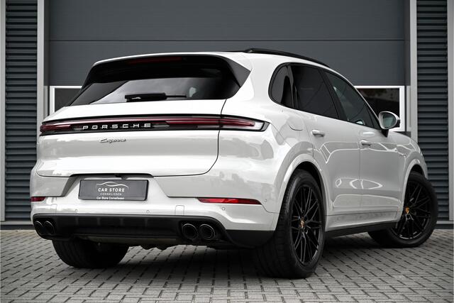 Porsche CAYENNE 3.0 E-Hybrid / SPORT DESIGN / PANO / PASSENGER DISPLAY / SPORTUITLAAT / HUD / 4WIELSTURING / SPORT CHRONO