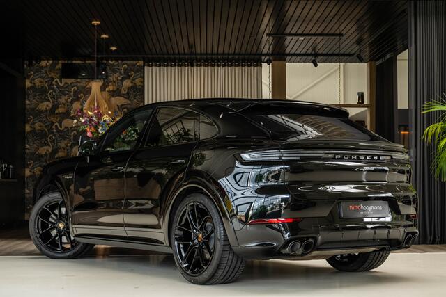 Porsche CAYENNE Coupé 3.0 E-Hybrid | Sportdesign | Sportuitlaat | vierwielsturing | Trekhaak | PASM | 360 | Bose | Innodrive | HUD | XPELL