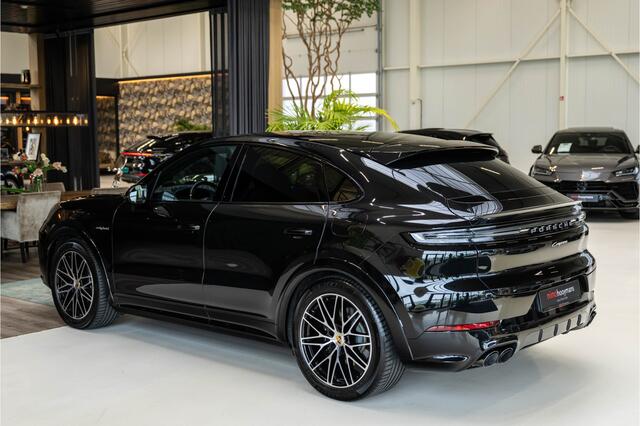 Porsche CAYENNE Coupé 3.0 E-Hybrid | Sportdesign | Sportuitlaat | vierwielsturing | Trekhaak | PASM | 360 | Bose | Innodrive | HUD | XPELL