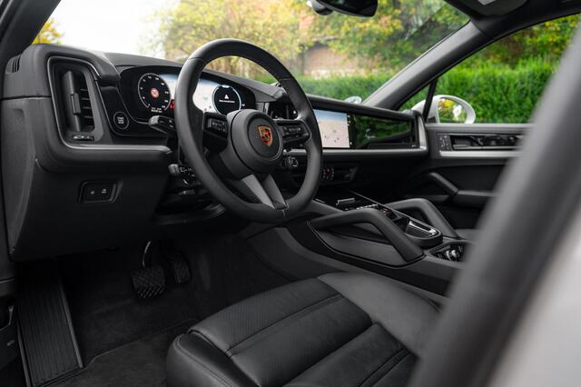 Porsche CAYENNE 3.0 E-Hybrid 470pk | Krijt | 22" | Lucht | InnoDrive | BOSE | SoClo