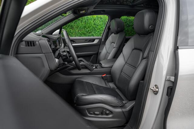 Porsche CAYENNE 3.0 E-Hybrid 470pk | Krijt | 22" | Lucht | InnoDrive | BOSE | SoClo