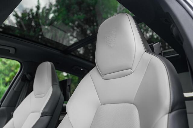 Porsche CAYENNE 3.0 S E-Hybrid 520pk | SportDesign | 22'' | Rear Seat Ent. | El.Trekh.