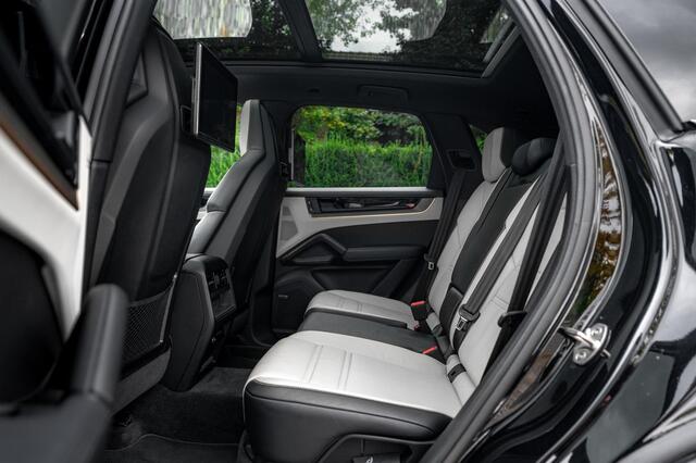 Porsche CAYENNE 3.0 S E-Hybrid 520pk | SportDesign | 22'' | Rear Seat Ent. | El.Trekh.