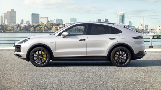 Porsche CAYENNE E-Hybrid Coupe