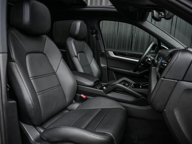 Porsche CAYENNE 3.0 E-HYBRID | SPORT DESIGN PACK | PANORAMADAK | SPORT-CHRONO | STOEL VERWAMING + VENTIALTIE | BOSE SOUND | INODRIVE | LUCHTVERING | MATRIX LED