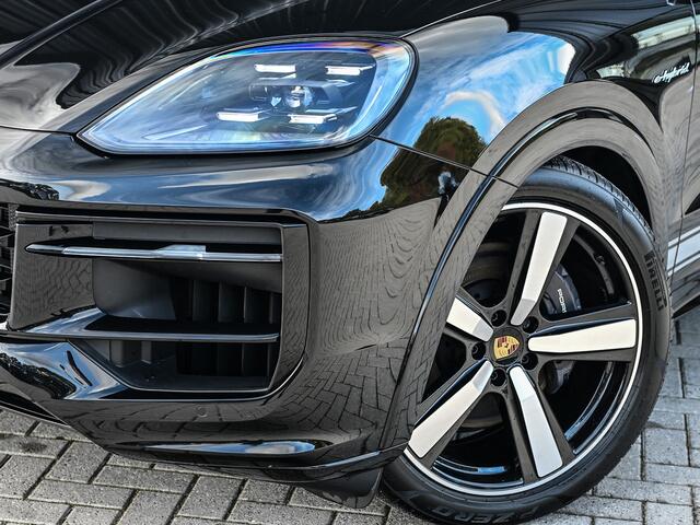 Porsche CAYENNE 3.0 E-HYBRID | SPORT DESIGN PACK | PANORAMADAK | SPORT-CHRONO | STOEL VERWAMING + VENTIALTIE | BOSE SOUND | INODRIVE | LUCHTVERING | MATRIX LED