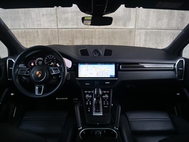 Porsche CAYENNE 4.0 Turbo S E-Hybrid | Nw. prijs: ¤231.000 | NL auto | Ceramic | Burmester | Sport-design | Vol..