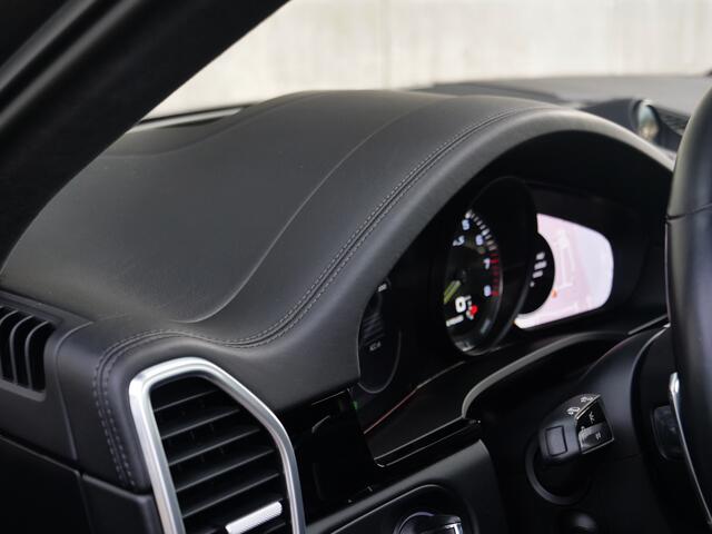 Porsche CAYENNE 4.0 Turbo S E-Hybrid | Nw. prijs: ¤231.000 | NL auto | Ceramic | Burmester | Sport-design | Vol..
