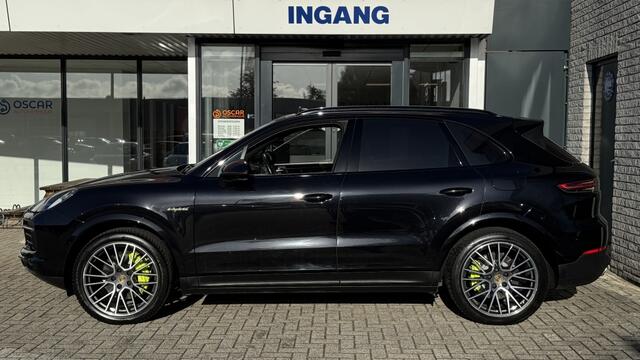 Porsche CAYENNE 3.0 E-Hybrid Pano | Camera | Sport chrono