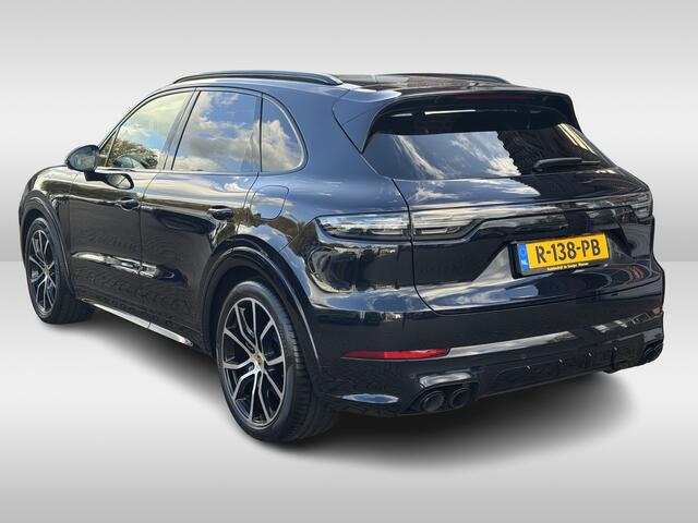 Porsche CAYENNE 3.0 E-Hybrid Platinum Edition / Trekhaak / Panoramadak / 360Camera / Achterasbesturing / Sportuitlaat / 21'' / Luchtvering / Bose / Sportdesign + Chrono / Carbon intr. / 4zone Airco / Stoelventilatie+verwarming / Stuurver