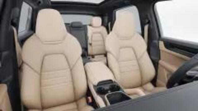 Porsche CAYENNE E-Hybrid Black Edition