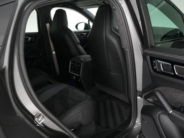 Porsche CAYENNE Coupé GTS 4.0 460pk |dealer onderhouden|Approved 2028|pano|carbon ext|matrix LED|chrono|sport design|Bose|18-voudig|HUD|memory|360 camera|Apple Carplay|blind spot|21"|