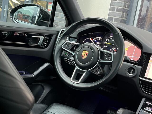 Porsche CAYENNE COUPÃ 3.0 E-HYBRID - ORG. NL. - SPORT CHR. - PANO - 4-WIELST. - 22 INCH