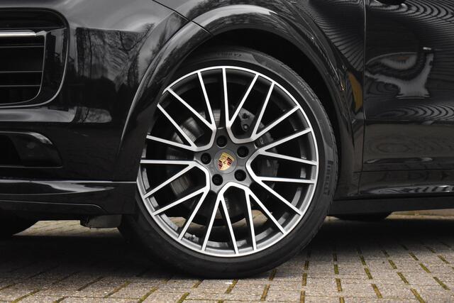 Porsche CAYENNE Coupé 3.0 E-Hybrid 462pk SportDesign | Pano | ACC | Matrix PDLS+ | 360 Camera | 22'' Wielen | Luchtvering | Bose |