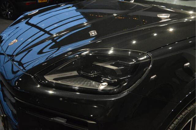 Porsche CAYENNE Coupé 3.0 E-Hybrid pano camera Bose leer 22 inch 470 pk !!