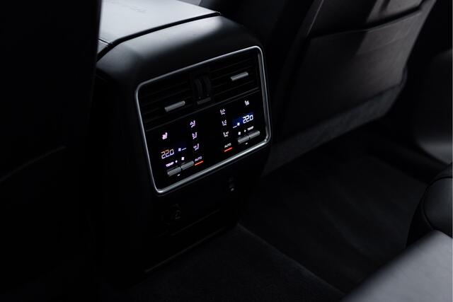 Porsche CAYENNE Coupé 3.0 E-Hybrid | Chalk grey | Burmester Audio |