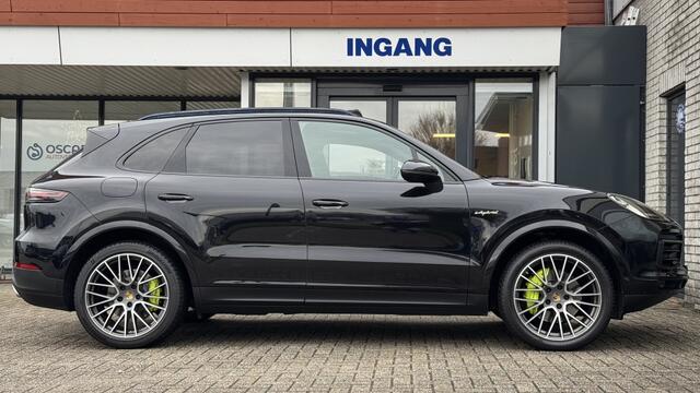 Porsche CAYENNE 3.0 E-Hybrid Pano | Camera | Sport chrono