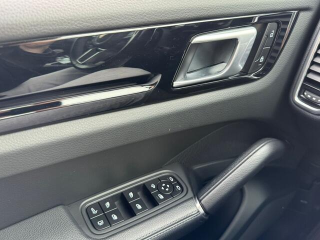 Porsche CAYENNE Coupe 3.0 E-Hybrid | Luchtvering | Bose | Pano | Alarm 5 | Trekhaak