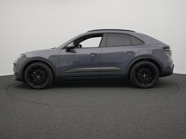 Porsche MACAN 4