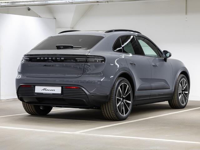 Porsche MACAN 4