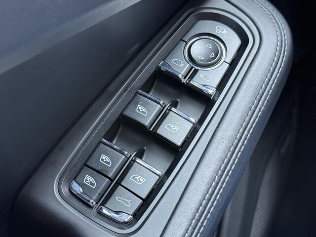 Porsche MACAN BWJ 2016 3.6 Turbo 400 PK AKRAPOVIC UITLAAT / CARBON PAKKET / NIEUW BINNEN !!