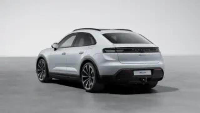 Porsche MACAN 4